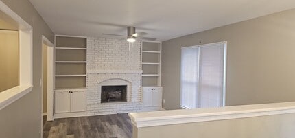 Building Photo - 809 NE 74th St