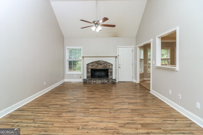 Building Photo - 613 Windy Mill Crossing