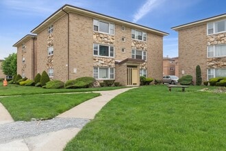 Building Photo - 3172 W Meadow Lane Dr