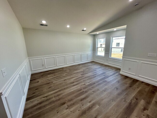 Foto del edificio - 79 Bluegrass Rd