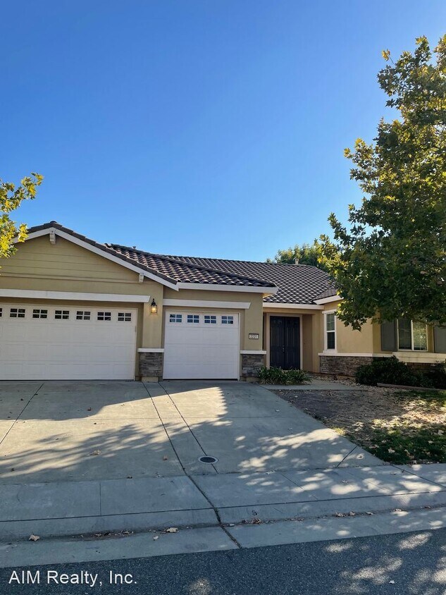 5 br, 3 bath House 2231 2231 Owen Carr... House Rental in Lincoln