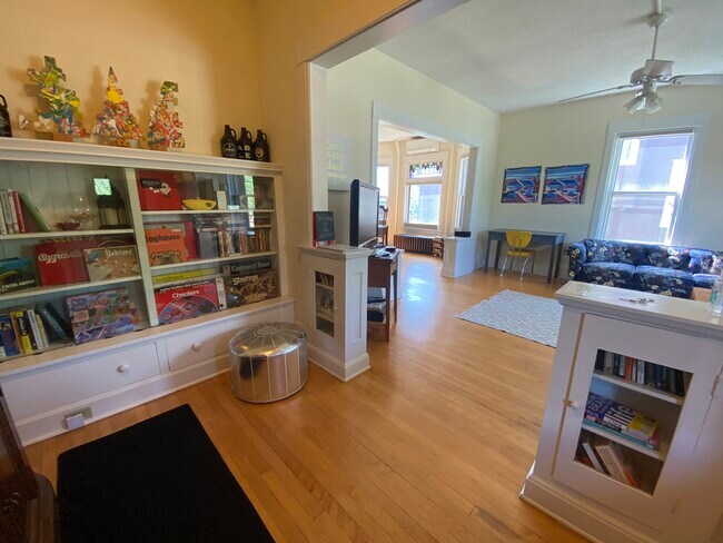 Foto del edificio - 1217 Monroe St NE