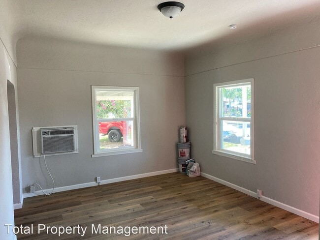 Building Photo - 1 br, 1 bath House - 1016 N. Willis St.