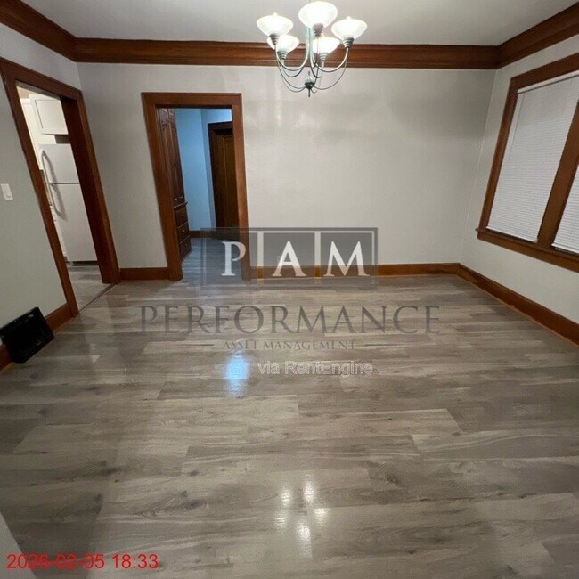 Foto del edificio - 1909 Thurston Ave