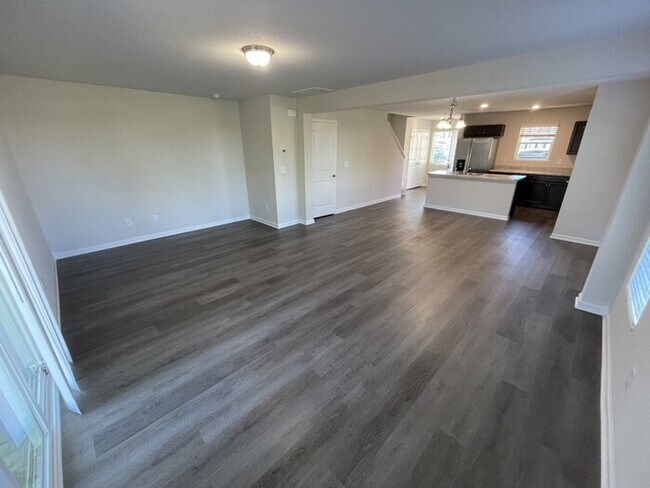Foto del edificio - 3 Bedroom 2.5 Bath Townhouse