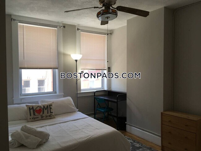 Foto del edificio - 159-161 Endicott St