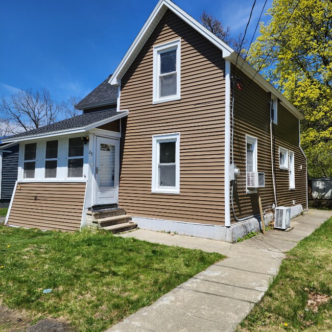 Foto del edificio - 25 Kemp Ave