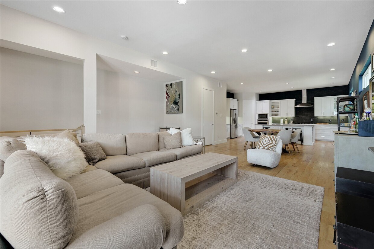 Foto principal - 2421 Throckmorton St