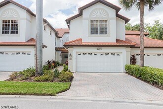 Building Photo - 2215 Hawksridge Dr