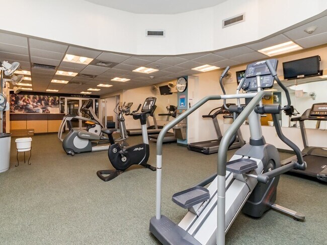 Foto del edificio - 99 Pond Ave