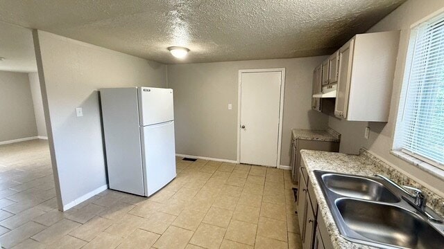 Building Photo - WEST SIDE 3 BEDROOM/ 1.5 BATH HOME AVAILABLE NOW!