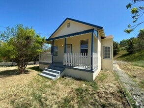 Building Photo - 870 Vine Hill Way