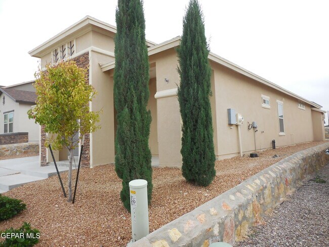 Foto del edificio - 7316 Glacier Dr