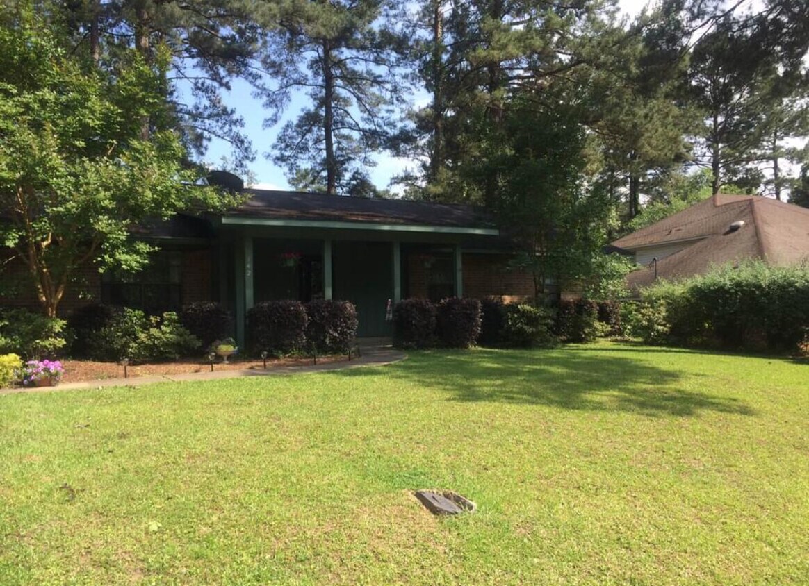 142 Cedar Point Dr, Pineville, LA 71360 House Rental in Pineville, LA