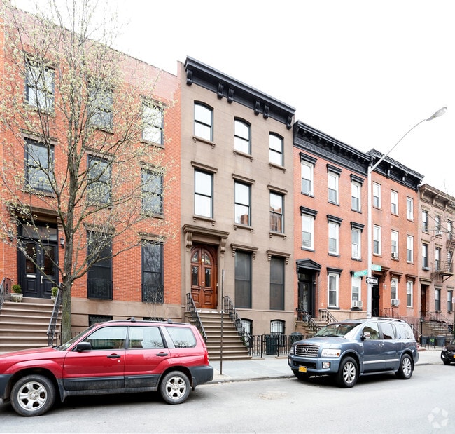 Building Photo - 230 Degraw St