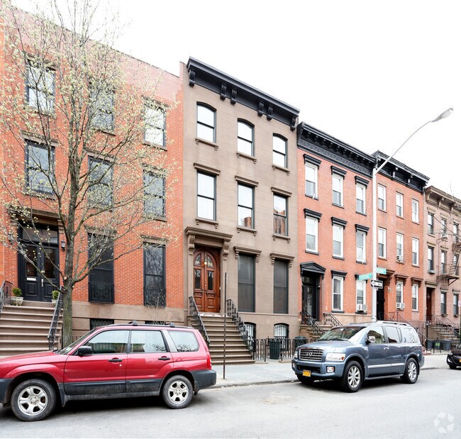 Foto del edificio - 230 Degraw St