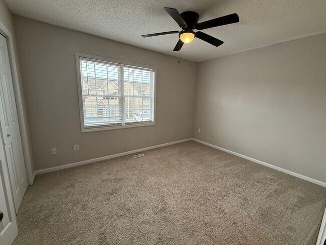 Foto del edificio - Nice 2 bedroom, 2.5 bath Townhouse