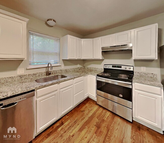 Foto del edificio - 7219 Lancashire Dr