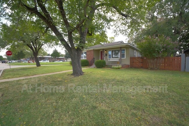 Building Photo - 10 S 106th E Pl