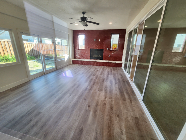 Building Photo - 3254 Talbot Dr
