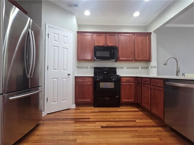 Foto del edificio - 2720 Beynon Ln NE