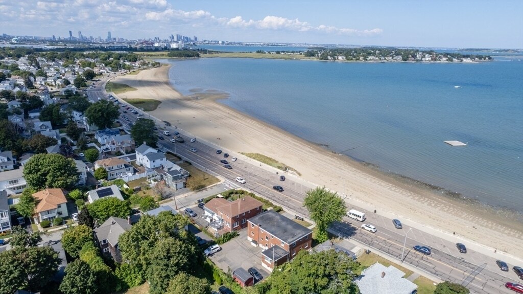 Foto principal - 623 Quincy Shore Dr