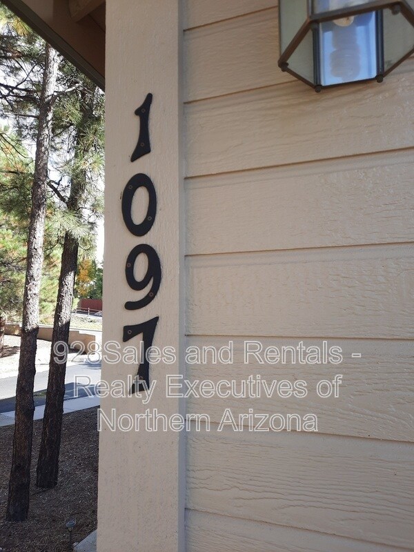 Building Photo - 1097 W Overland Pass Dr