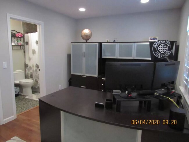 Foto del edificio - 569 Dory Ln