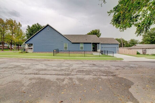 Foto del edificio - Unique 4/2/2 Near Downtown Tulsa!