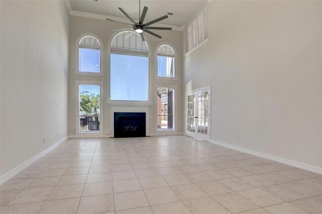 Foto del edificio - 5519 Bridlewood Dr