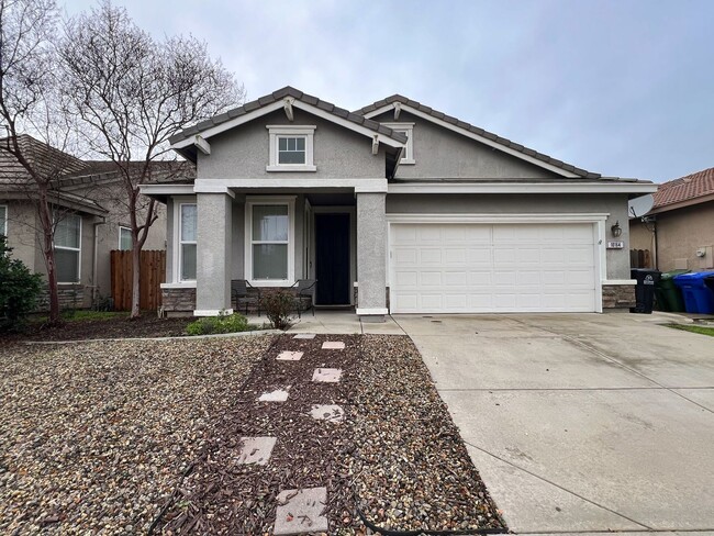 Building Photo - Spacious Home 3 Bedroom Home in Elk Grove