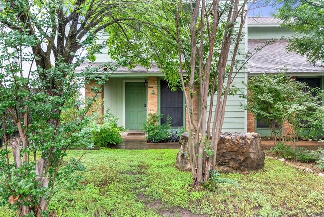 Building Photo - 3222 Tamarron Blvd