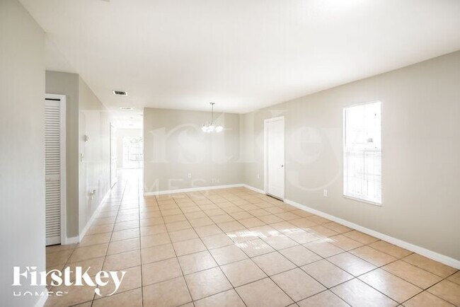 Foto del edificio - 1515 NE 181st St