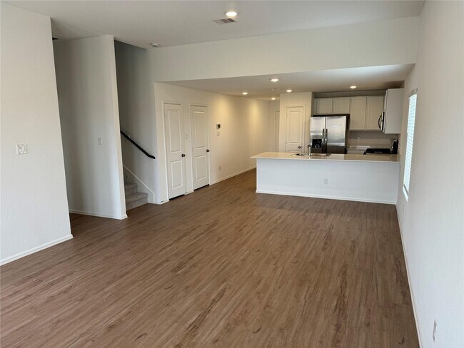 Foto del edificio - 27006 Breakaway Ln