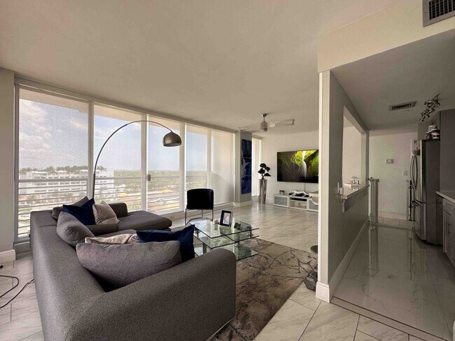 Foto del edificio - 1720 Harrison St