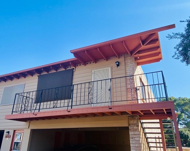 Foto del edificio - FOR RENT