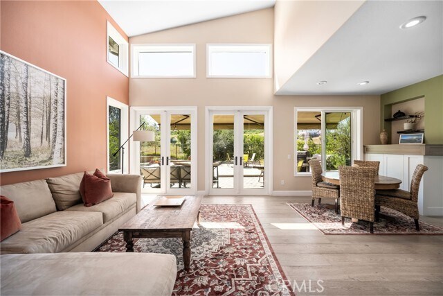 Foto del edificio - 7686 E Big Canyon Dr