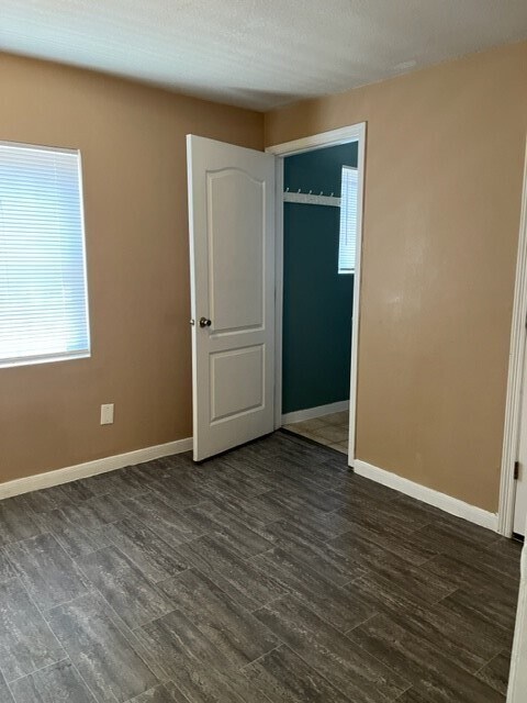 Building Photo - 1614 Ryon St