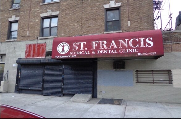 Building Photo - 811 Grand St