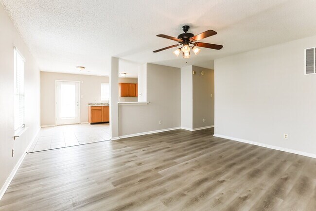 Building Photo - 11840 Wapiti Way