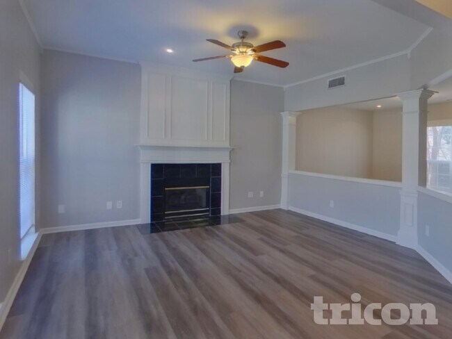 Foto del edificio - 7427 Balancing Rock Ct