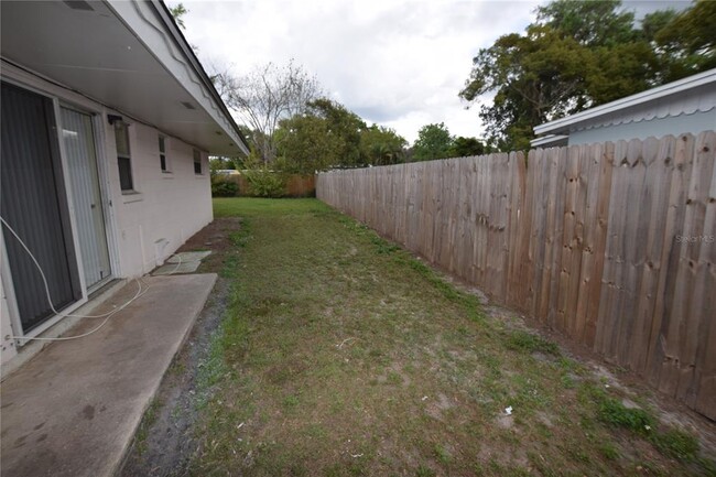 Building Photo - 1031 Royal Palm Ave