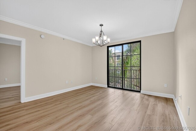 Building Photo - 630 S Sapodilla Ave