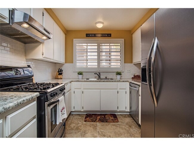 Foto del edificio - 4151 Hathaway Ave