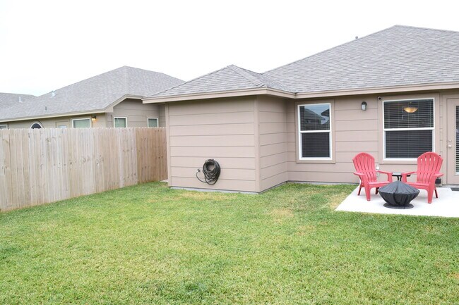 Building Photo - 7522 Ranch View Dr.