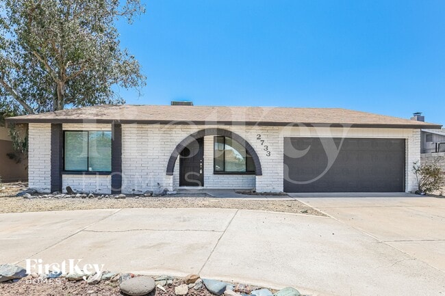 Building Photo - 2733 W Villa Rita Dr