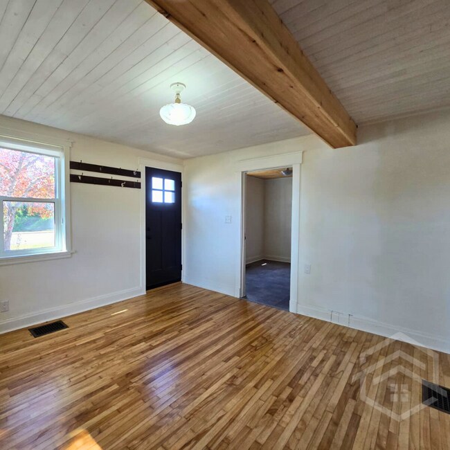 Photo du bâtiment - 2-Bedroom Available in Tillsonburg!!