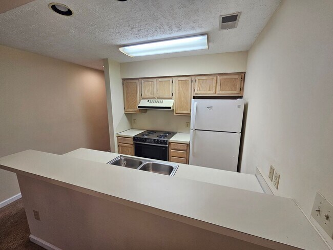 Foto del edificio - Cypress Bay Golf &amp; Racquet - W7