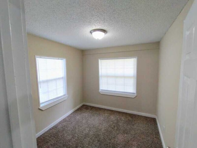 Building Photo - 8045 Lexington Dr