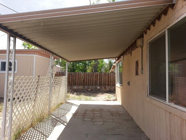 Foto del edificio - Single story Home